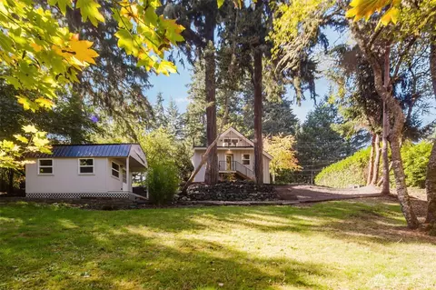 6338 Blakely Ave NE, Bainbridge Island, WA 98110