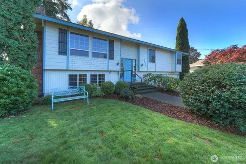 4576 SE Orchard Ln, Port Orchard, WA 98366
