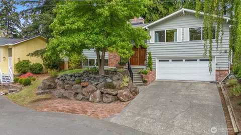103 NW 171st St, Shoreline, WA 98177