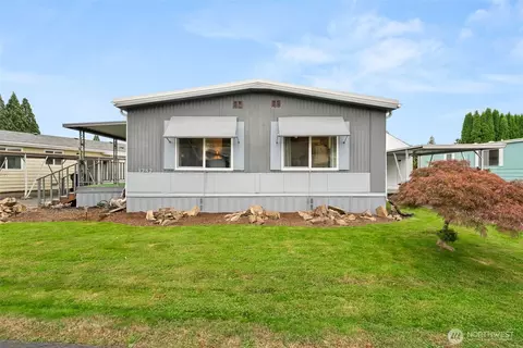 Exterior - 1342 Spruce Dr, Enumclaw, WA 98022 photo 1 of 5
