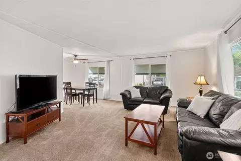 Living - 1342 Spruce Dr, Enumclaw, WA 98022 photo 1 of 3