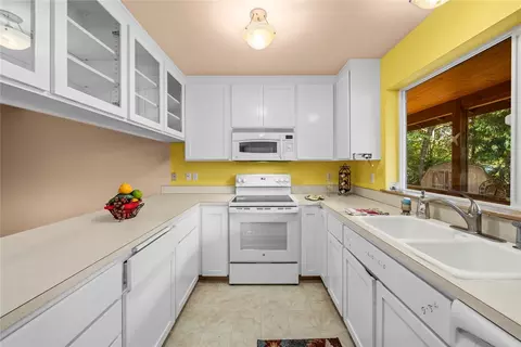Kitchen - 1918 290th St E, Roy, WA 98580 photo 2 of 3