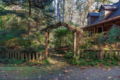 Exterior - 1918 290th St E, Roy, WA 98580 photo 11 of 15