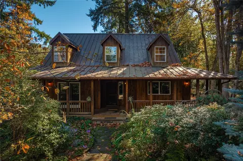 Exterior - 1918 290th St E, Roy, WA 98580 photo 2 of 15