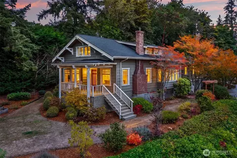603 Landmark Ct NE, Bainbridge Island, WA 98110