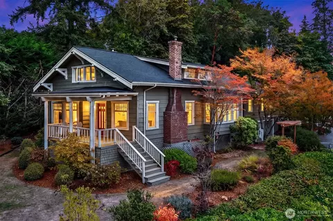603 Landmark Ct NE, Bainbridge Island, WA 98110