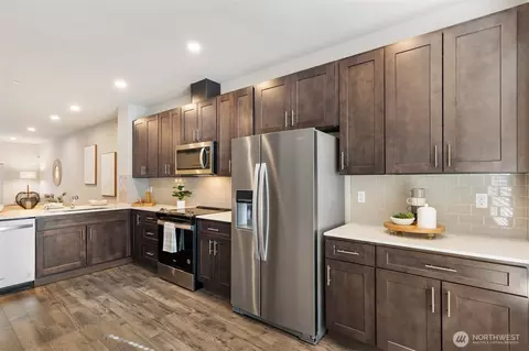 Kitchen - 9616 19th Ave SE #C, Everett, WA 98208 photo 4 of 5