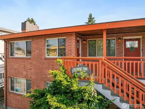 461 N 45th St UNIT 6, Seattle, WA 98103