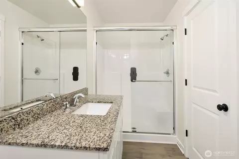 Bath - 513 4th St, Sultan, WA 98294 photo 3 of 4
