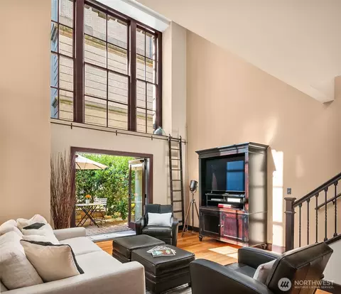 201 Galer St #102, Seattle, WA 98109