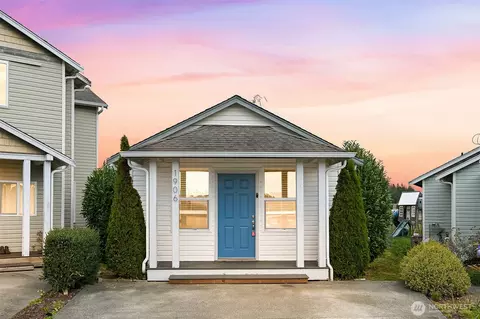 1906 N 30th St, Mount Vernon, WA 98273