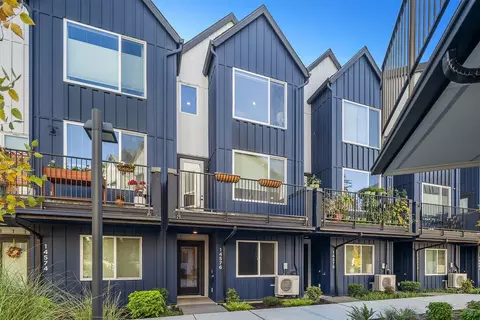 14576 Westminster Way N, Shoreline, WA 98133