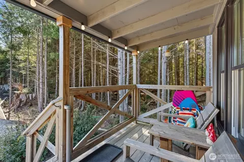Exterior - 417 E Compass St, Pacific Beach, WA 98571 photo 3 of 13