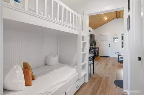 Entry Way - 417 E Compass St, Pacific Beach, WA 98571 photo 3 of 4