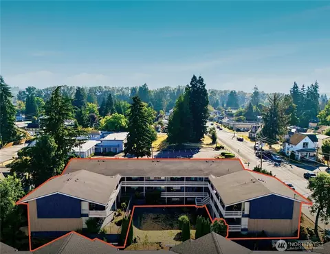 219 5th St, Puyallup, WA 98372
