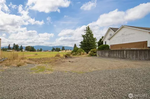 Exterior - 22024 SE 416th St, Enumclaw, WA 98022 photo 8 of 12