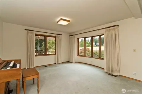 Living - 22024 SE 416th St, Enumclaw, WA 98022 photo 3 of 4