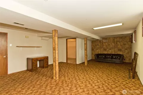 Living - 22024 SE 416th St, Enumclaw, WA 98022 photo 4 of 4