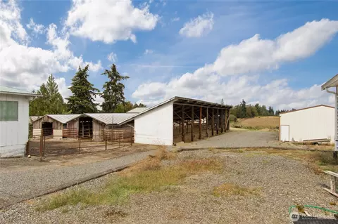 Exterior - 22024 SE 416th St, Enumclaw, WA 98022 photo 2 of 12