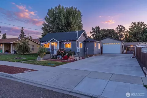 1023 S 3rd St, Dayton, WA 99328