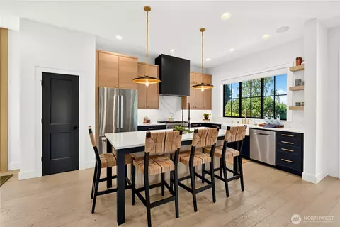 Kitchen - 4021 W 4023 W Raye St, Seattle, WA 98199 photo 1 of 2
