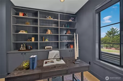 Other - 4021 W 4023 W Raye St, Seattle, WA 98199 photo 2 of 5