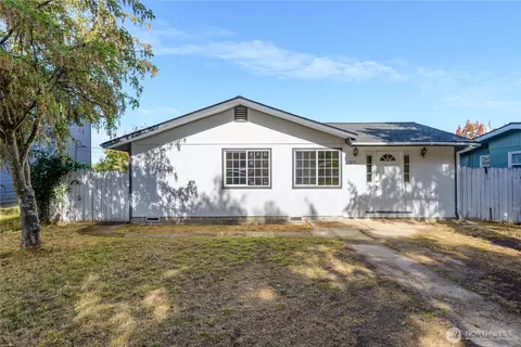 213 E Vashon Ave, Port Angeles, WA 98362