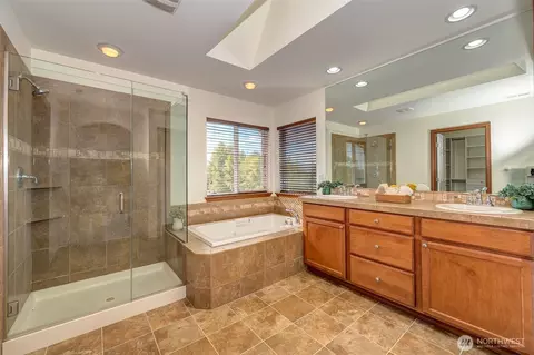 Bath - 22820 41st Dr SE, Bothell, WA 98021 photo 3 of 4