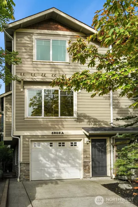 5252 12th Ave NE #A, Seattle, WA 98105