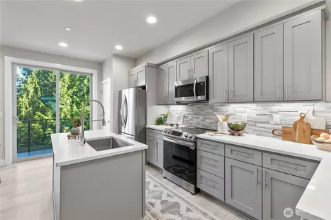 5020 148th St SW #E3, Edmonds, WA 98026