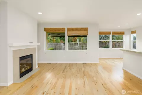 Living - 10 E Lobelia Dr, Sequim, WA 98382 photo 2 of 5