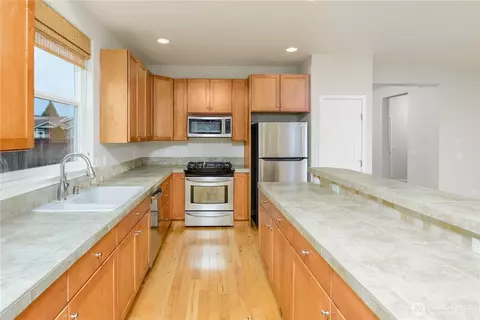 Kitchen - 10 E Lobelia Dr, Sequim, WA 98382 photo 4 of 6