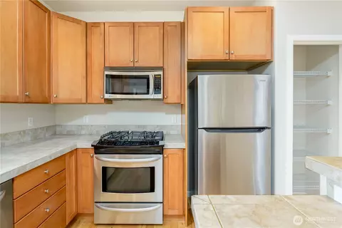 Kitchen - 10 E Lobelia Dr, Sequim, WA 98382 photo 6 of 6