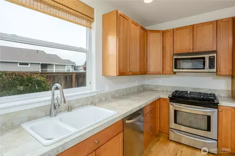 Kitchen - 10 E Lobelia Dr, Sequim, WA 98382 photo 5 of 6