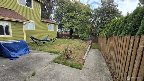 Exterior - 4221 S 3rd Ave, Everett, WA 98203 photo 4 of 6