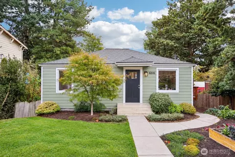 10510 Linden Ave N #A, Seattle, WA 98133
