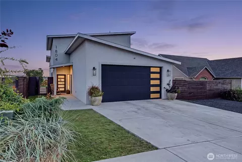 1804 S Beaumont Dr, Moses Lake, WA 98837