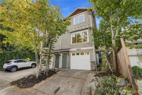 5252 12th Ave NE #B, Seattle, WA 98105