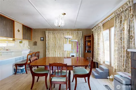 Dining - 1341 Brooklyn Dr, Walla Walla, WA 99362 photo 2 of 3