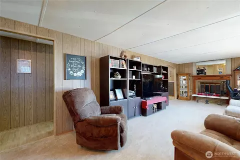 Living - 1341 Brooklyn Dr, Walla Walla, WA 99362 photo 1 of 3