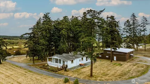 162 W Frostad Rd, Oak Harbor, WA 98277