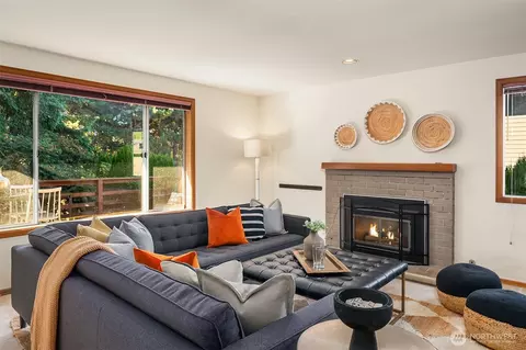 Living - 23930 23rd Dr SE, Bothell, WA 98021 photo 4 of 6