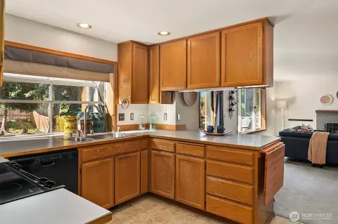 Kitchen - 23930 23rd Dr SE, Bothell, WA 98021 photo 1 of 4