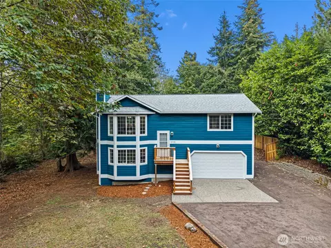12532 NE Howard Pl, Kingston, WA 98346