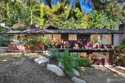 9100 SE 72nd Pl, Mercer Island, WA 98040
