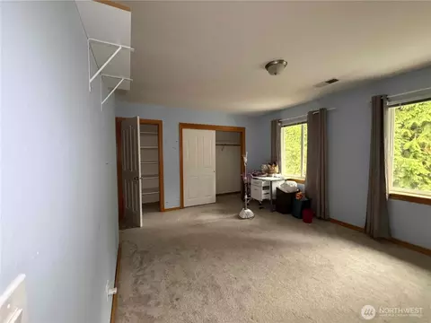 Bedroom - 811 Fox Hollow Rd, Sequim, WA 98382 photo 4 of 7