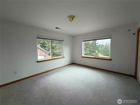 Bedroom - 811 Fox Hollow Rd, Sequim, WA 98382 photo 2 of 7