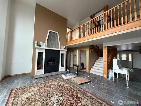 Living - 811 Fox Hollow Rd, Sequim, WA 98382 photo 2 of 5