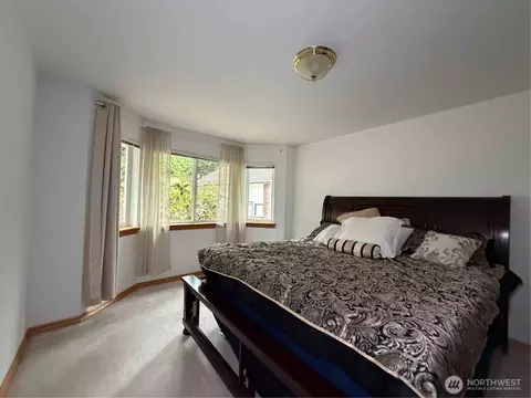 Bedroom - 811 Fox Hollow Rd, Sequim, WA 98382 photo 5 of 7