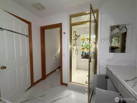 Bath - 811 Fox Hollow Rd, Sequim, WA 98382 photo 3 of 5